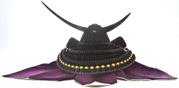 名将伊達兜平飾り　「宝雅」